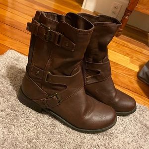 Guess boots